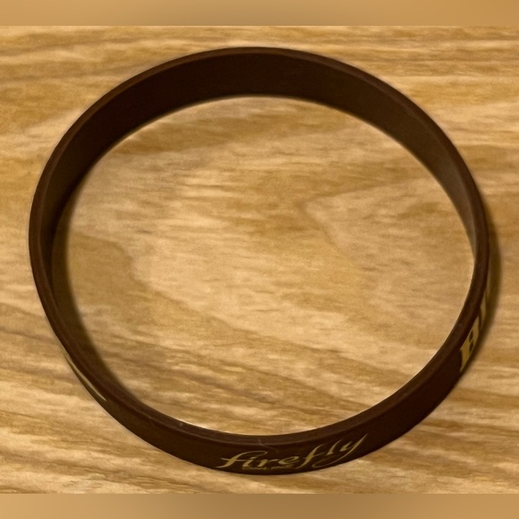 NWOT FIREFLY SILICONE BRACELET. - Picture 7 of 7